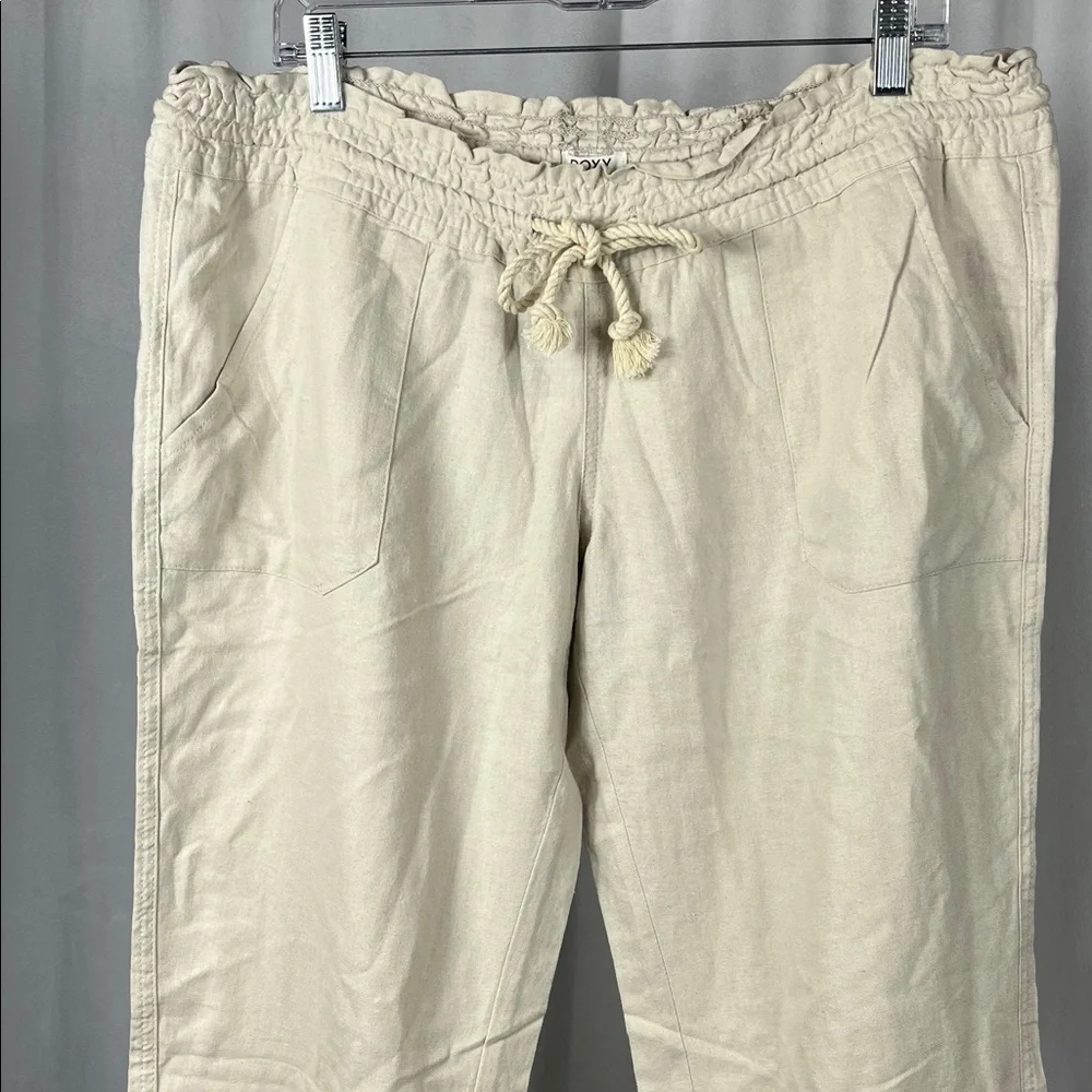 NWT Roxy Oceanside Pant in Stone Khaki.‎